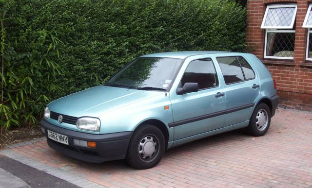J reg Golf Mk3 14 CLIt is a real basic car with no frillsit's even a 4 sp