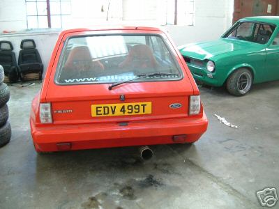 Re mk1 cossie rwd fiesta mogsnice coloured mk 1 in the background